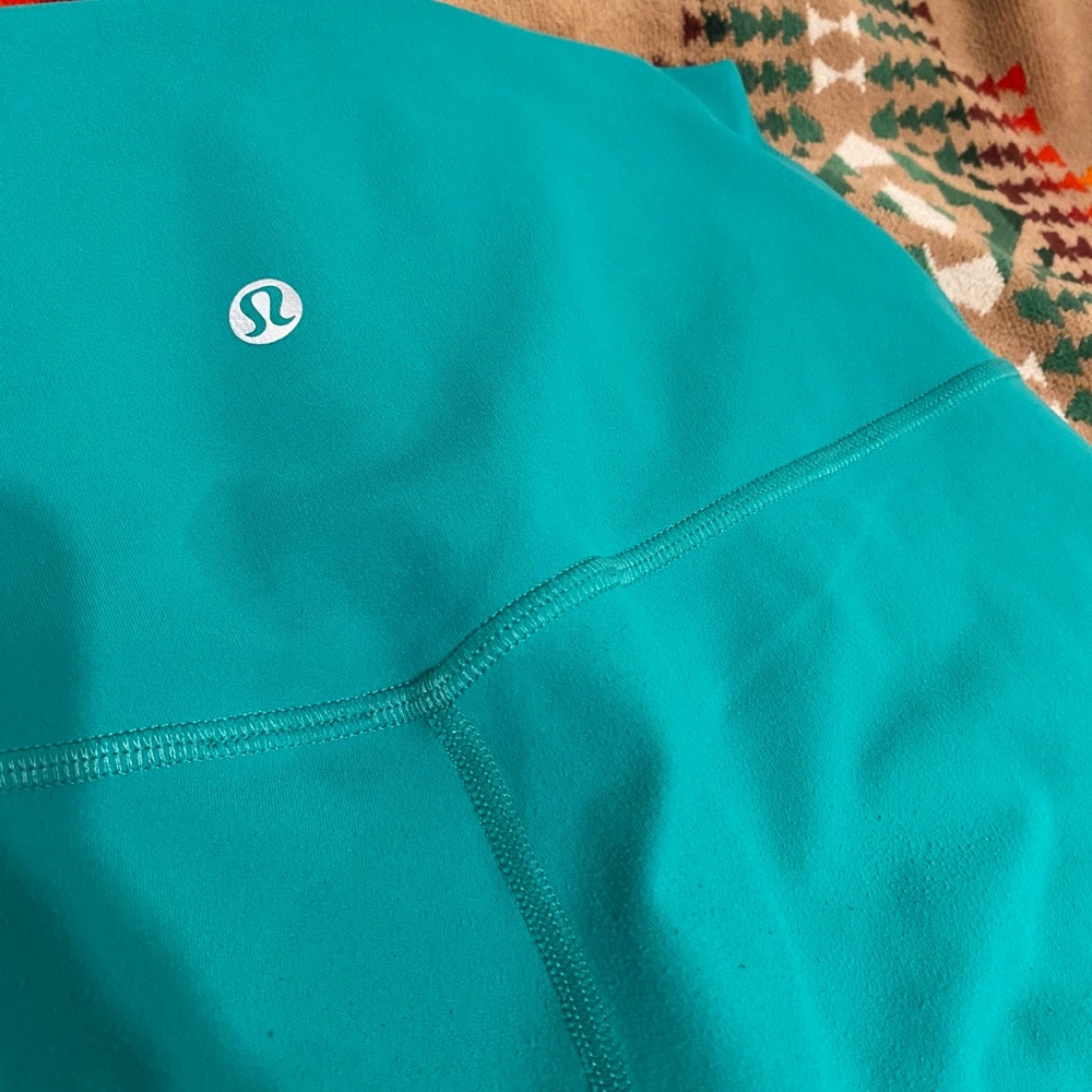 Seafoam green lululemon align pant (25”)